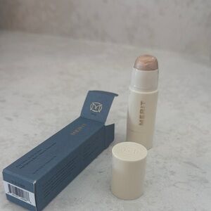 Merit Highlighter Stick - Radiant Champagne Glow
Color is Cava